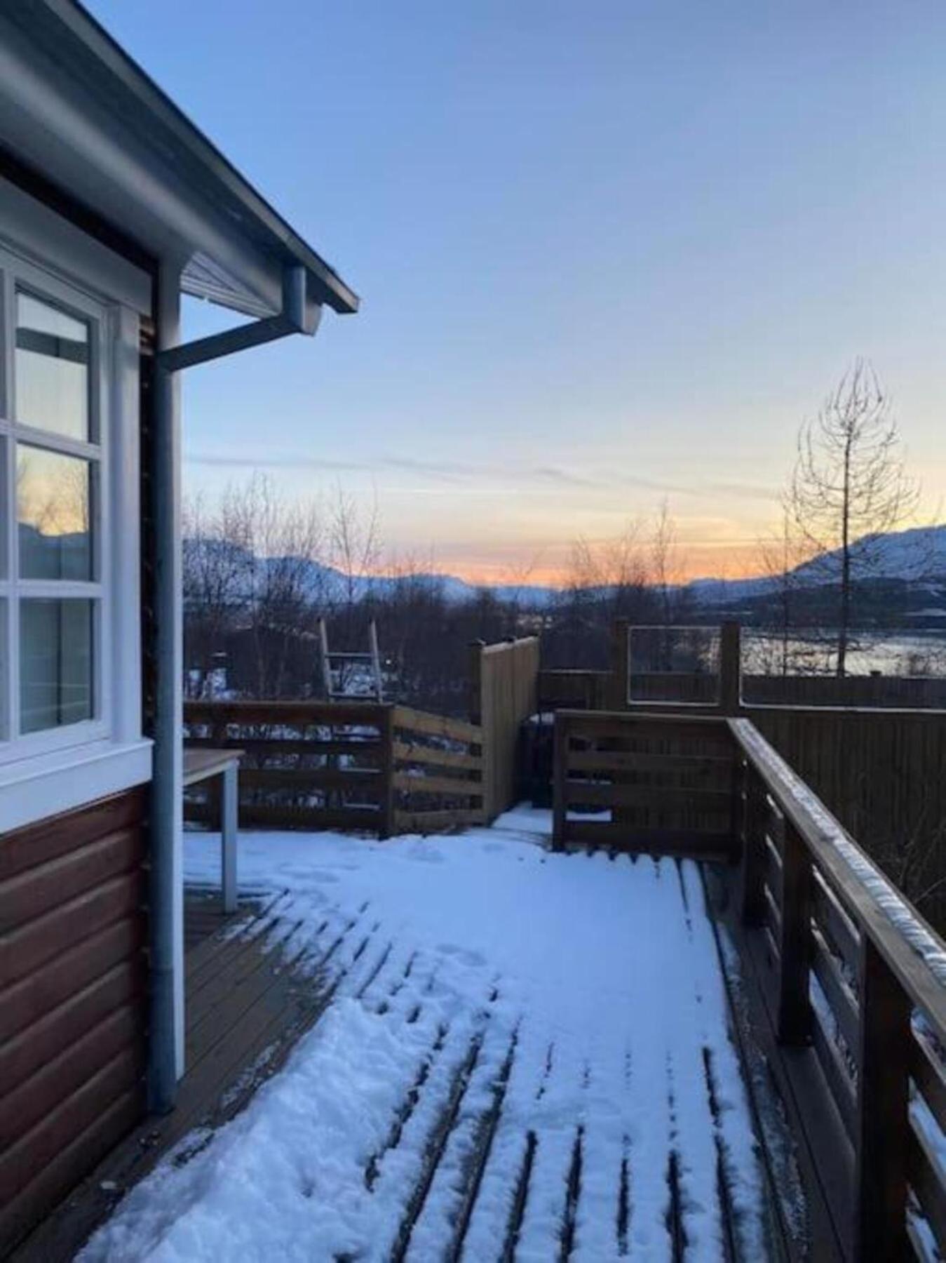 Cozy 2 Bedroom Cottage With Hot Tub Akureyri Buitenkant foto