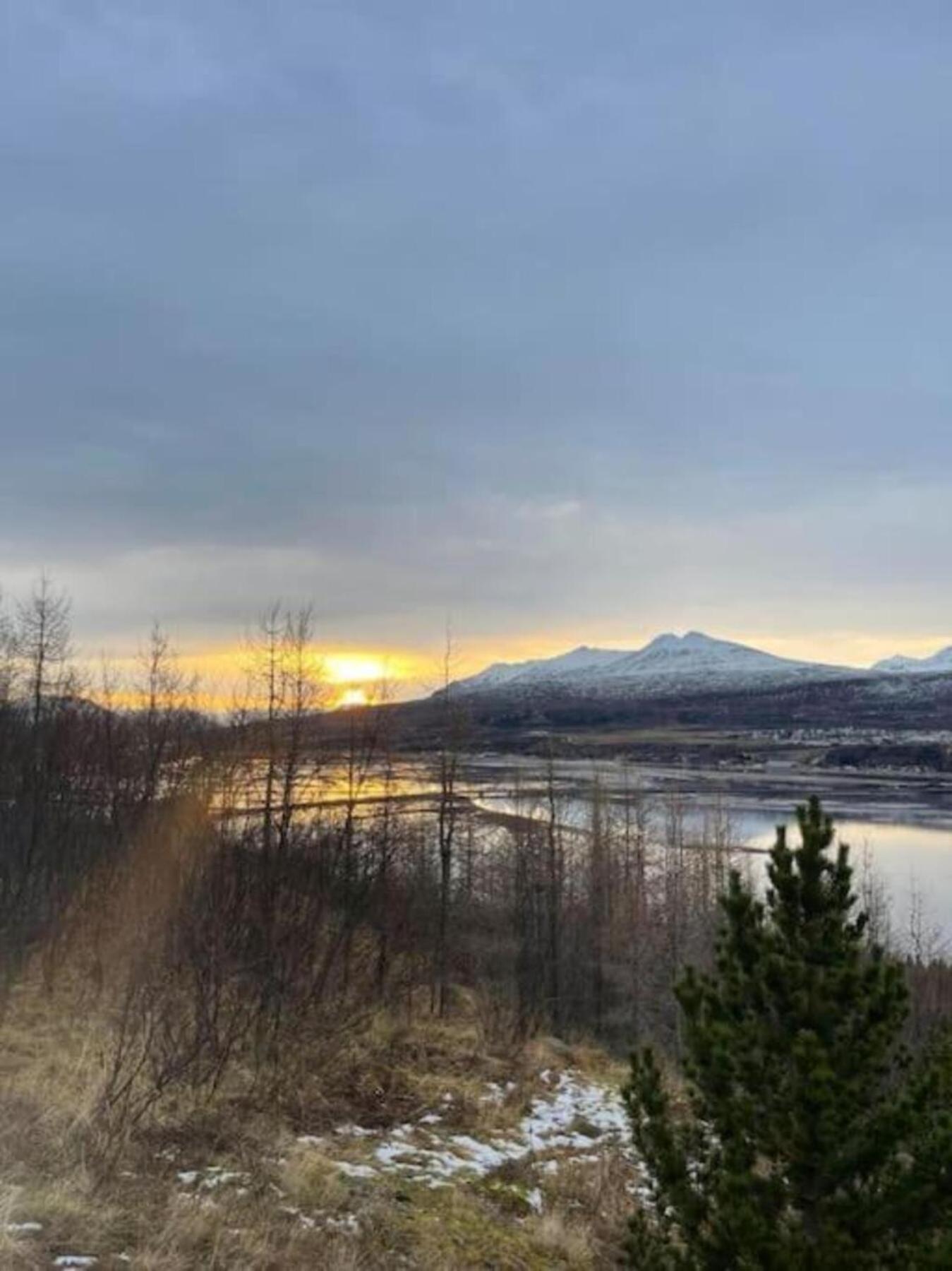 Cozy 2 Bedroom Cottage With Hot Tub Akureyri Buitenkant foto