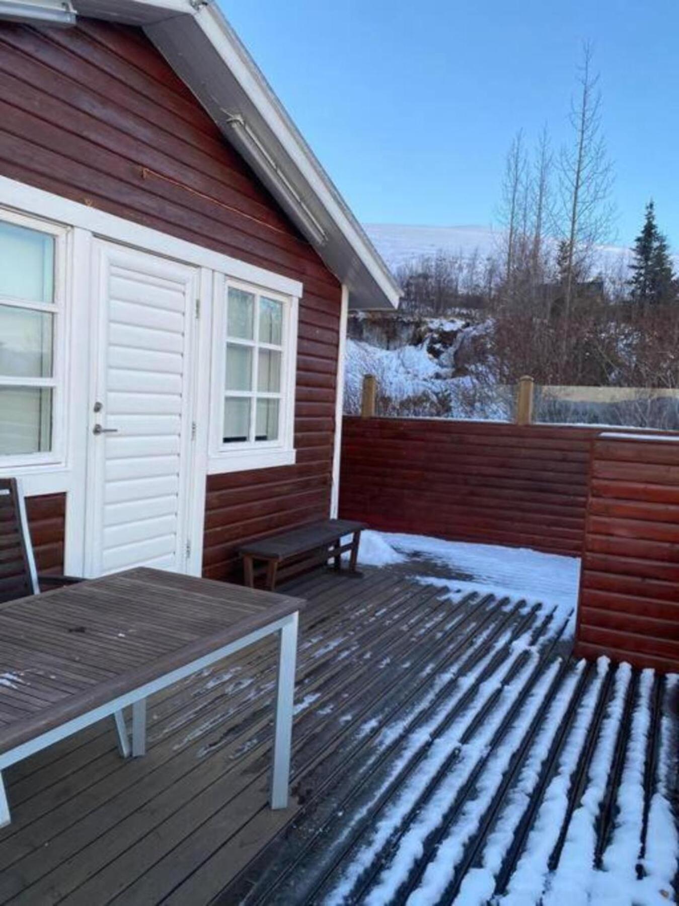 Cozy 2 Bedroom Cottage With Hot Tub Akureyri Buitenkant foto
