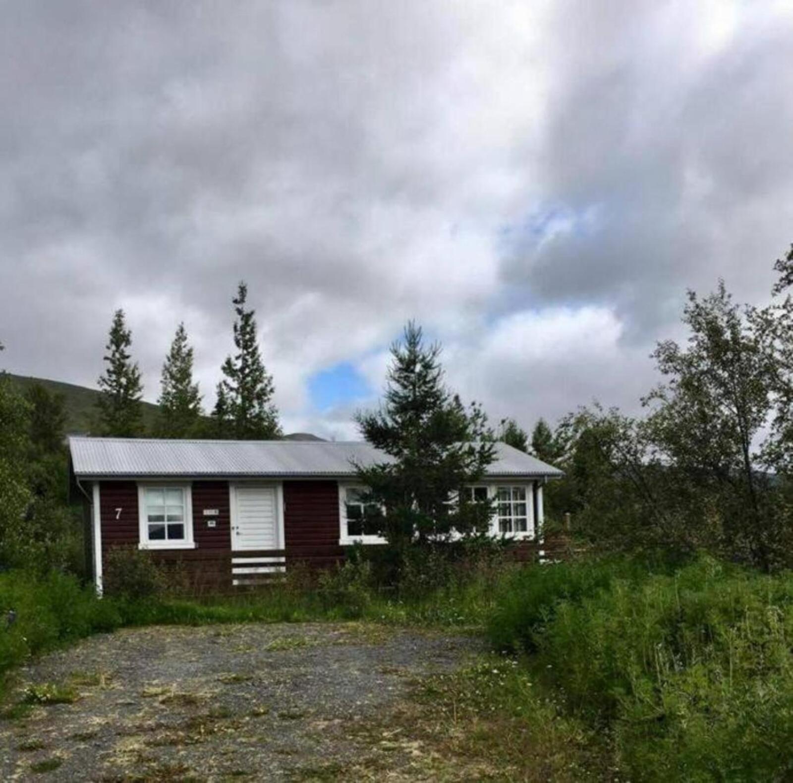 Cozy 2 Bedroom Cottage With Hot Tub Akureyri Buitenkant foto