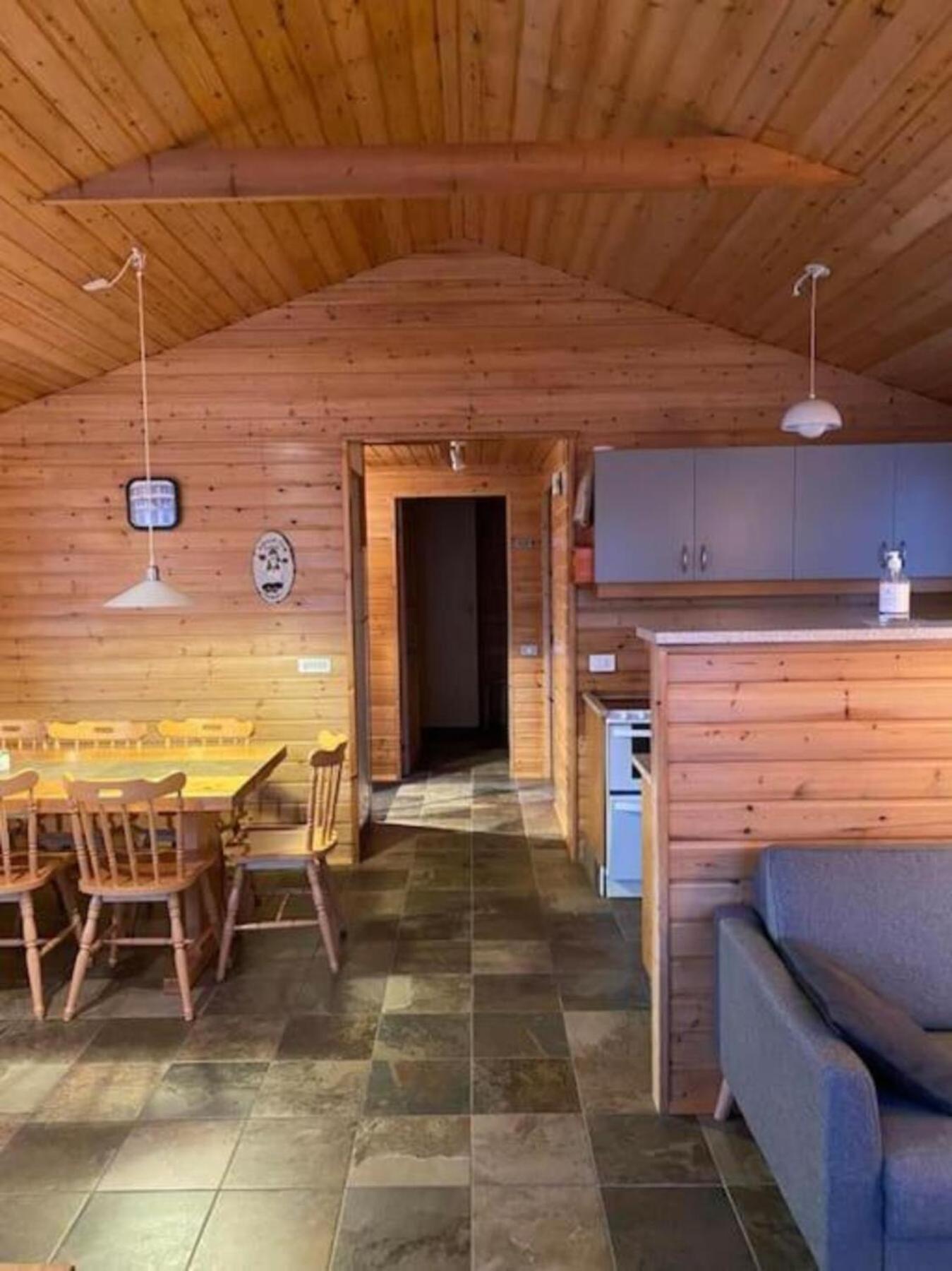 Cozy 2 Bedroom Cottage With Hot Tub Akureyri Buitenkant foto